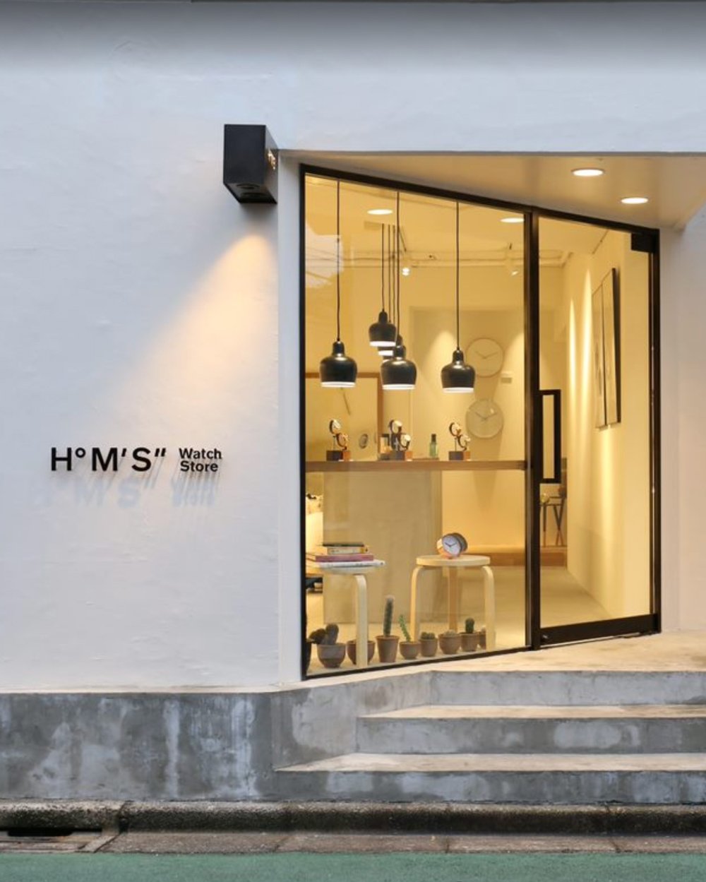 H°M'S" WatchStore Omotesando