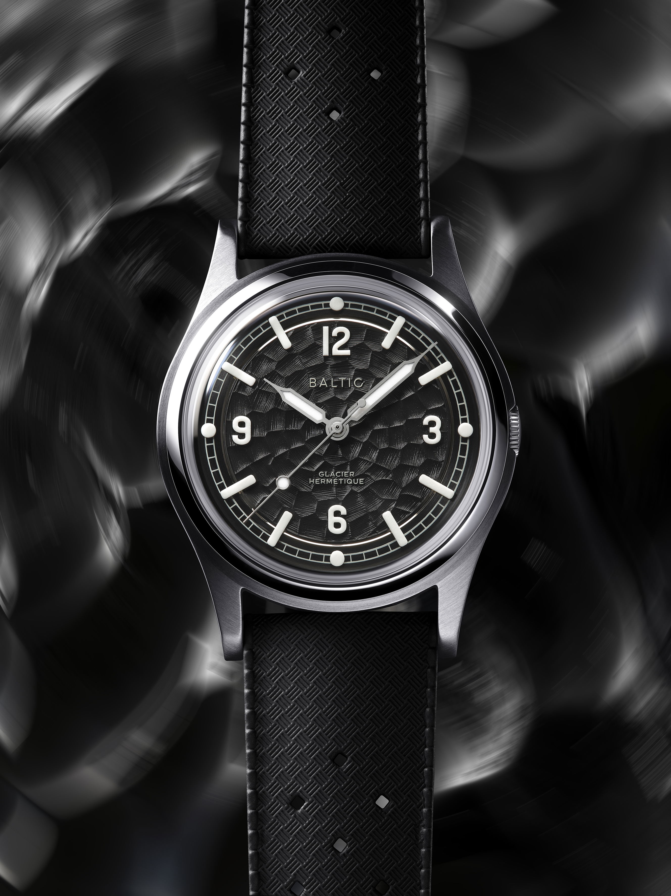 Hermétique Glacier Black | Baltic Watches