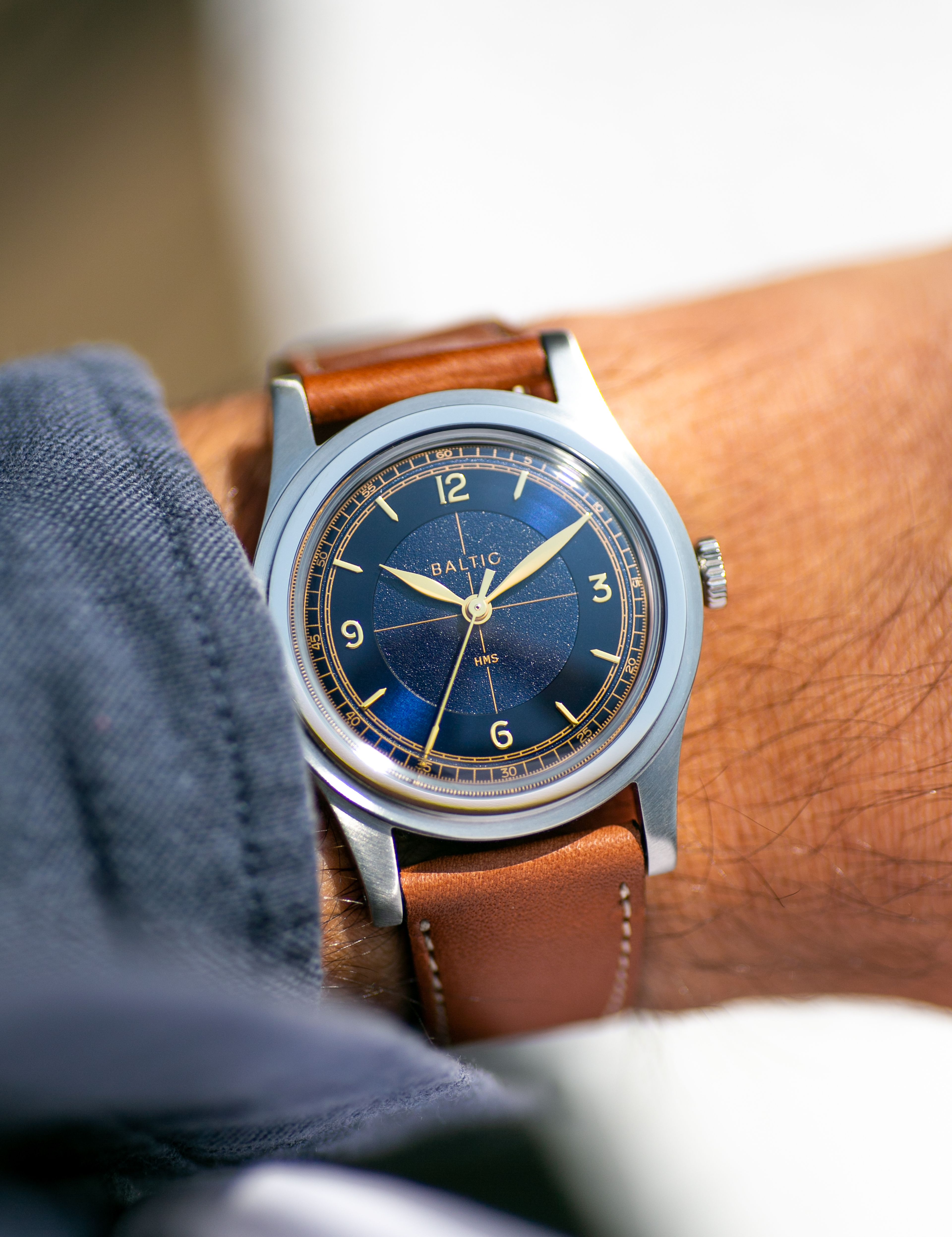 HMS 003 - Bleu Gilt